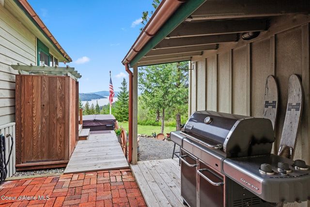 3467 E Sunset Dr, Harrison, ID 83833