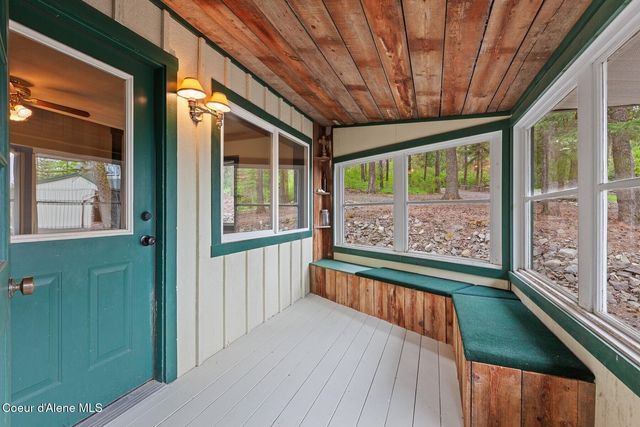 3467 E Sunset Dr, Harrison, ID 83833