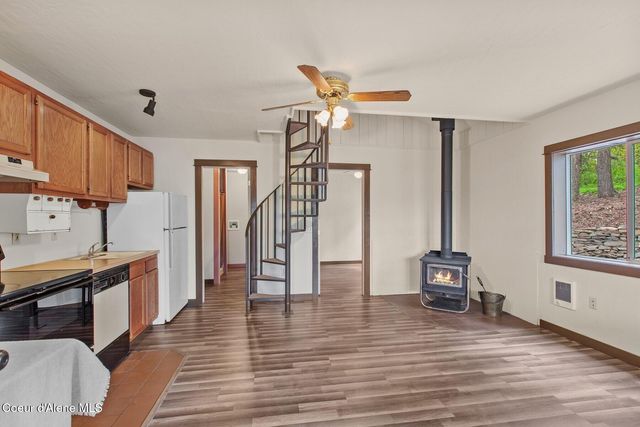 3467 E Sunset Dr, Harrison, ID 83833