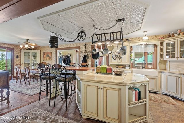 3467 E Sunset Dr, Harrison, ID 83833