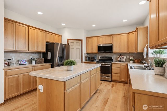 20101 11th Avenue W, Lynnwood, WA 98036