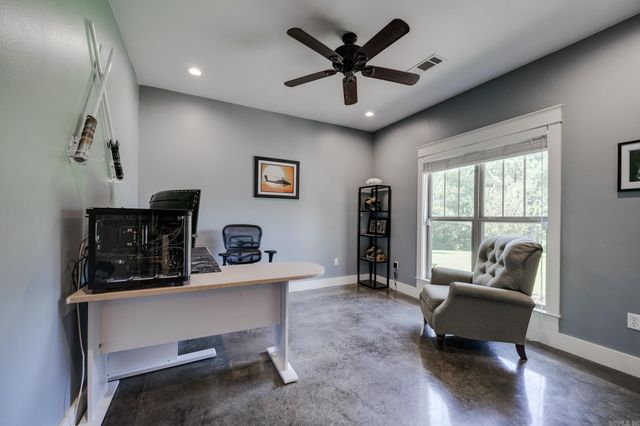 10 Panther Run Trail, Greenbrier, AR 72058