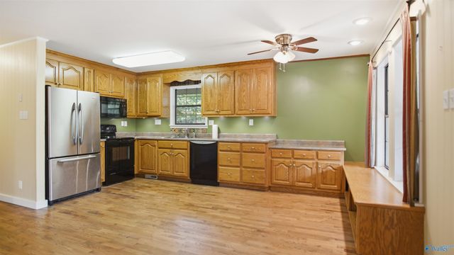 17558 Richter Road, Rogersville, AL 35652