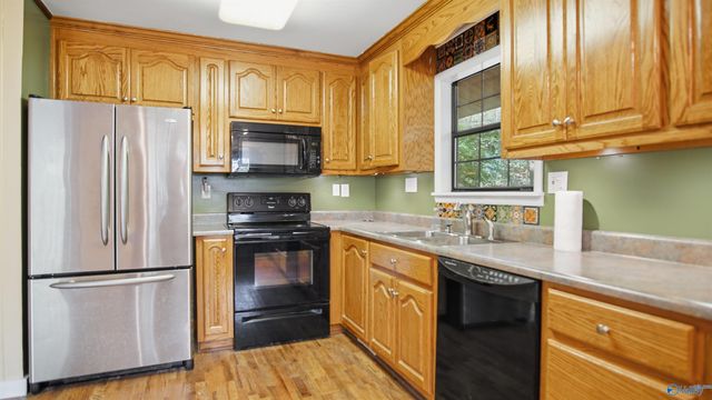 17558 Richter Road, Rogersville, AL 35652