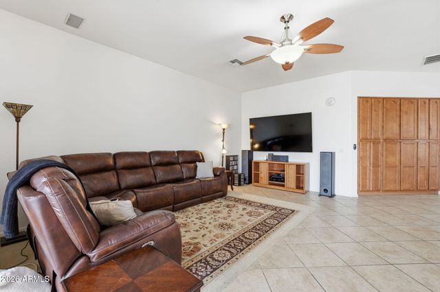 8729 W CAROLE Lane, Glendale, AZ 85305