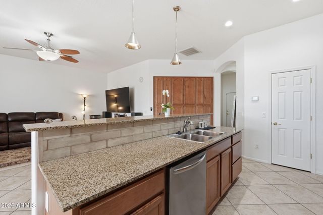 8729 W CAROLE Lane, Glendale, AZ 85305