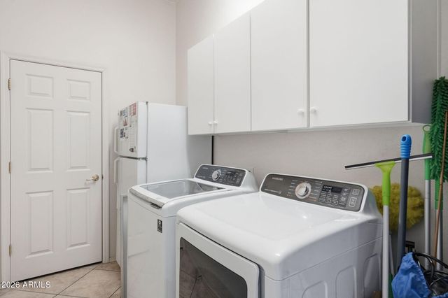 8729 W CAROLE Lane, Glendale, AZ 85305