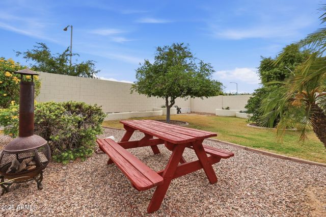 8729 W CAROLE Lane, Glendale, AZ 85305