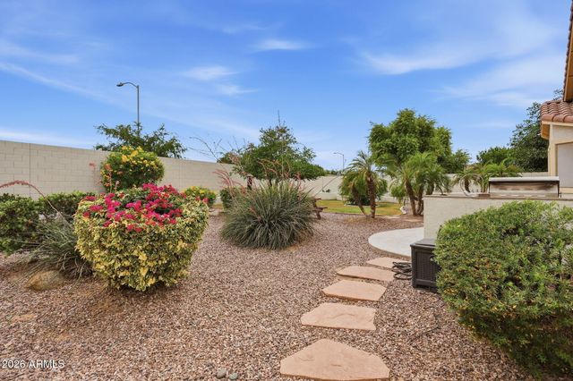 8729 W CAROLE Lane, Glendale, AZ 85305