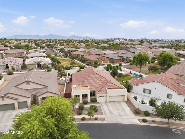 8729 W CAROLE Lane, Glendale, AZ 85305