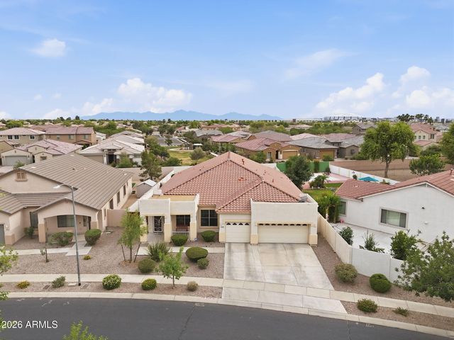 8729 W CAROLE Lane, Glendale, AZ 85305