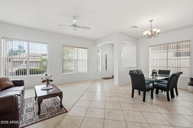 8729 W CAROLE Lane, Glendale, AZ 85305