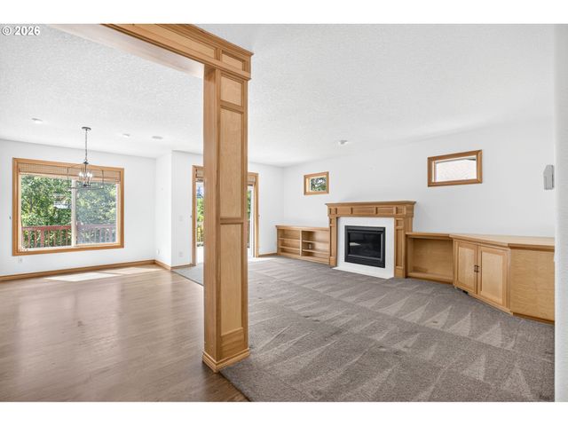 8311 Sw 43RD Ave, Portland, OR 97219