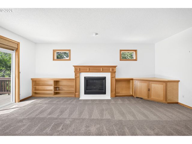 8311 Sw 43RD Ave, Portland, OR 97219