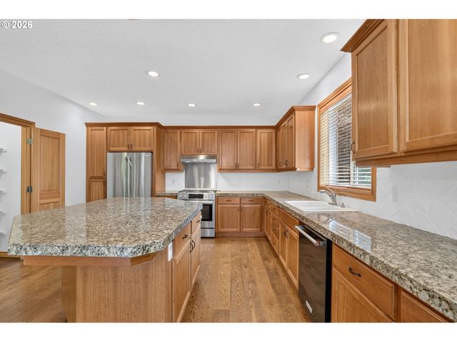 8311 Sw 43RD Ave, Portland, OR 97219