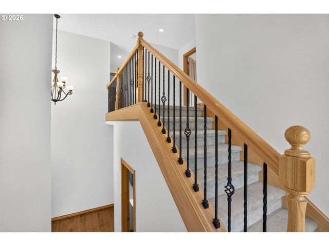 8311 Sw 43RD Ave, Portland, OR 97219