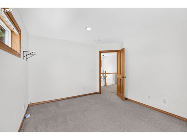 8311 Sw 43RD Ave, Portland, OR 97219