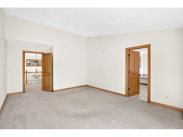 8311 Sw 43RD Ave, Portland, OR 97219