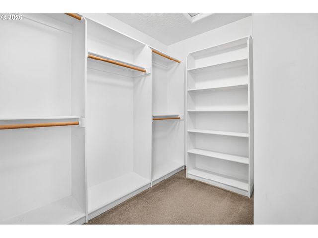 8311 Sw 43RD Ave, Portland, OR 97219