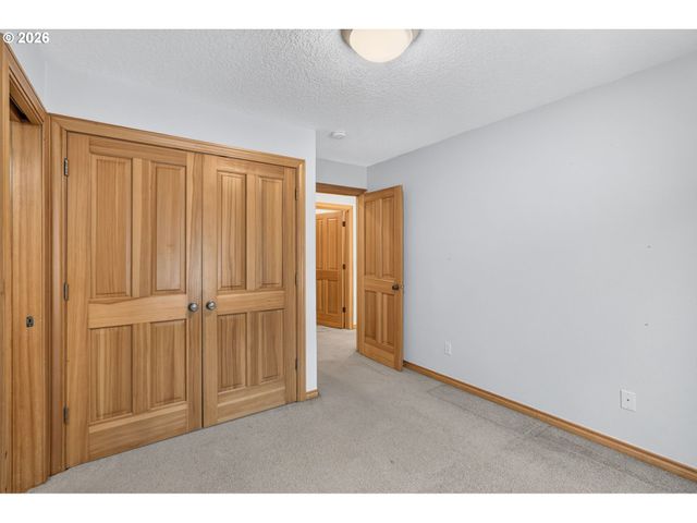 8311 Sw 43RD Ave, Portland, OR 97219