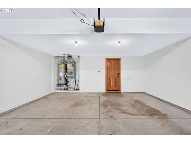 8311 Sw 43RD Ave, Portland, OR 97219