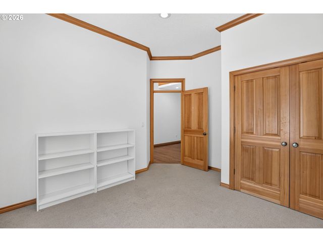 8311 Sw 43RD Ave, Portland, OR 97219