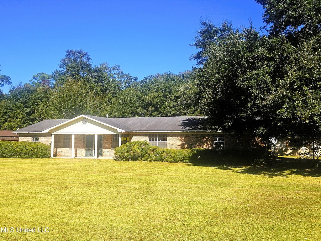 4409 Lanier Avenue, Pascagoula, MS 39581