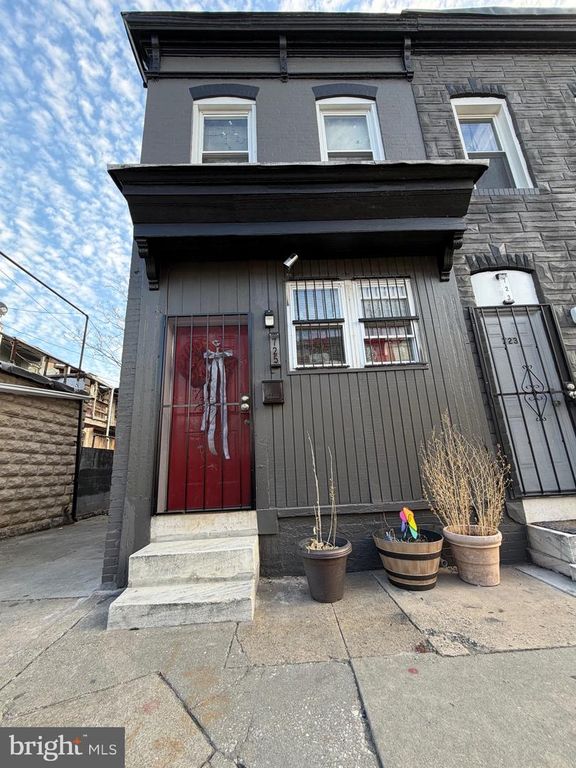 725 N PORT ST, Baltimore, MD 21205