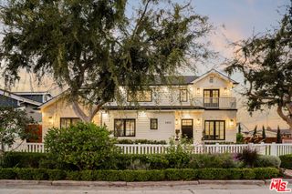 7403 Stewart Avenue, Los Angeles, CA 90045