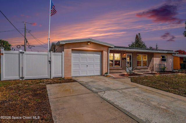 1714 Hudson Circle N, Melbourne, FL 32935
