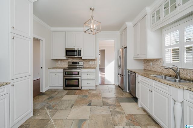 1628 HAMILTON COURT, Vestavia Hills, AL 35243