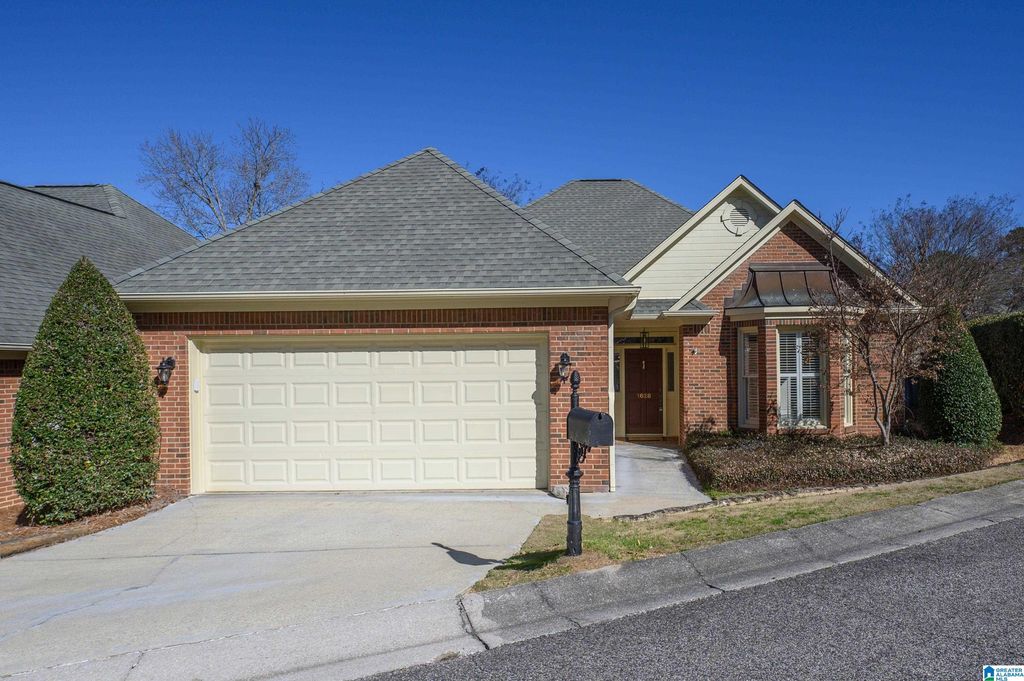 1628 HAMILTON COURT, Vestavia Hills, AL 35243