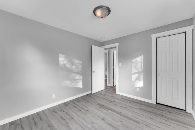 2338 N Lyon Avenue, Springfield, MO 65803