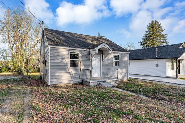 2338 N Lyon Avenue, Springfield, MO 65803