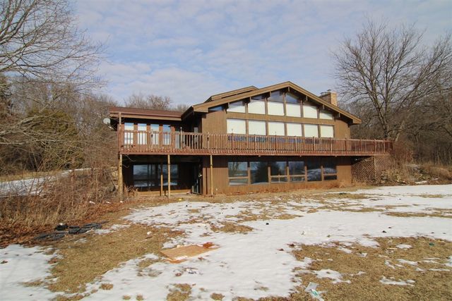 15651 Rock Grove Road, Durand, IL 61024