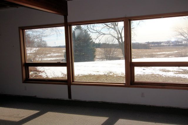 15651 Rock Grove Road, Durand, IL 61024