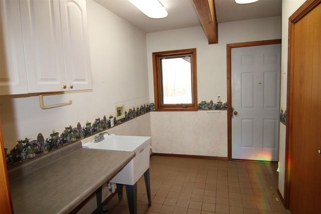 15651 Rock Grove Road, Durand, IL 61024