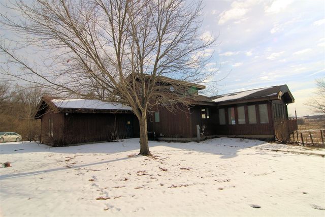 15651 Rock Grove Road, Durand, IL 61024