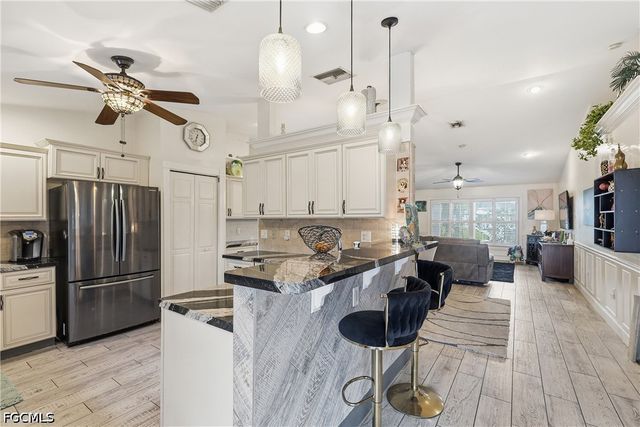 1818 NE 2nd ST, Cape Coral, FL 33909