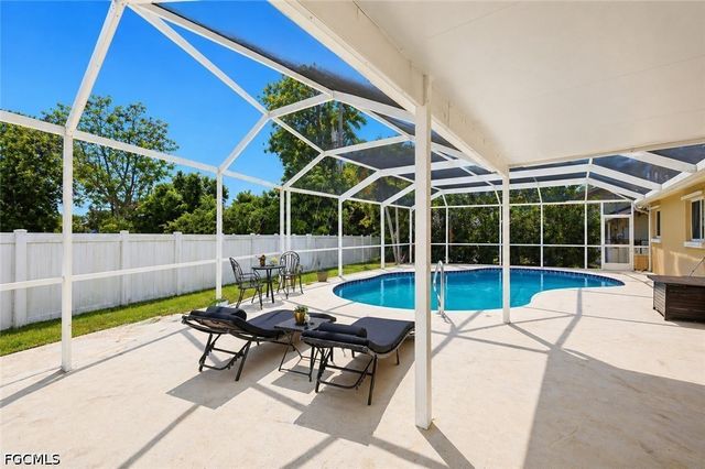 1818 NE 2nd ST, Cape Coral, FL 33909