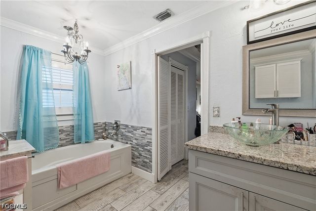 1818 NE 2nd ST, Cape Coral, FL 33909