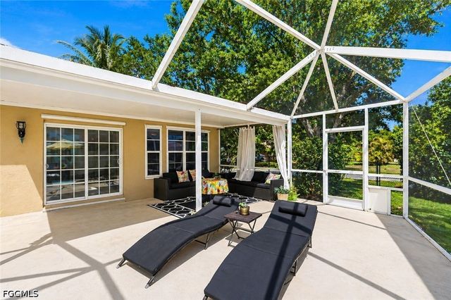 1818 NE 2nd ST, Cape Coral, FL 33909