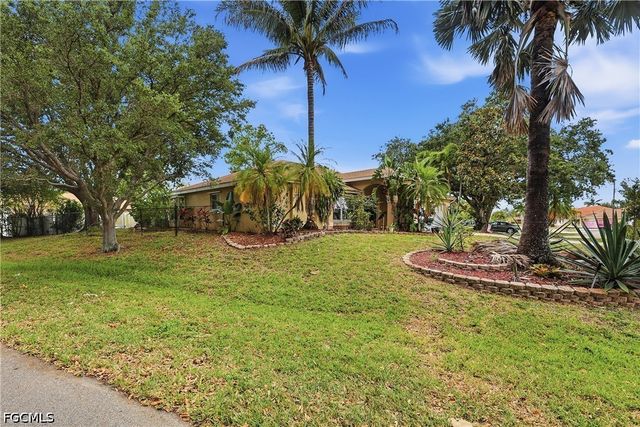 1818 NE 2nd ST, Cape Coral, FL 33909