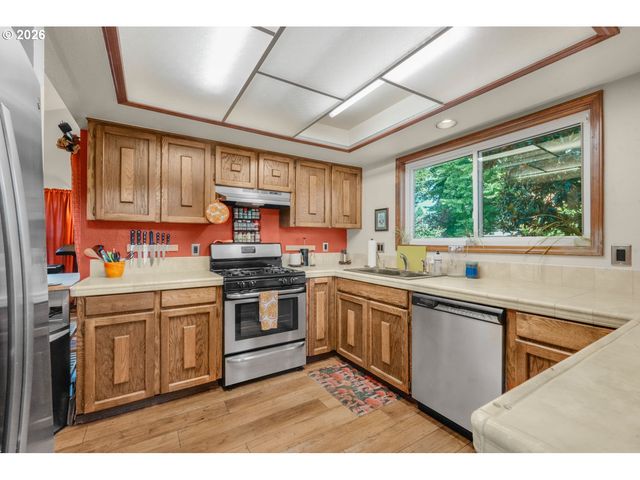 102 Ne 111TH St, Vancouver, WA 98685