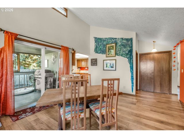 102 Ne 111TH St, Vancouver, WA 98685
