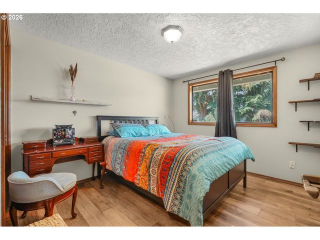 102 Ne 111TH St, Vancouver, WA 98685
