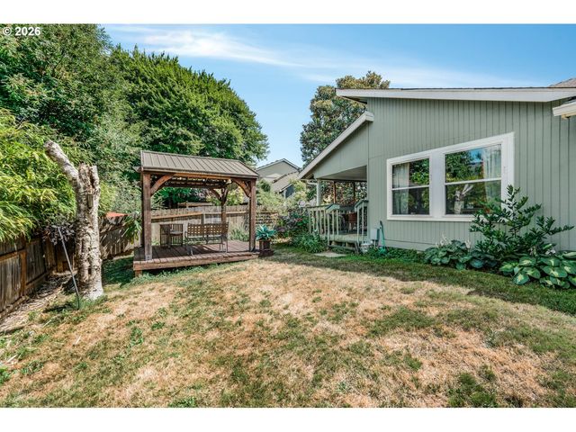 102 Ne 111TH St, Vancouver, WA 98685