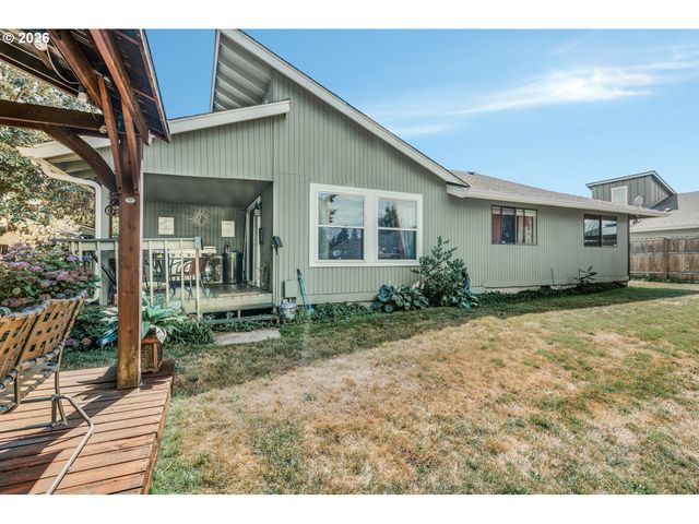 102 Ne 111TH St, Vancouver, WA 98685
