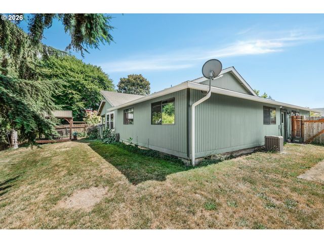 102 Ne 111TH St, Vancouver, WA 98685
