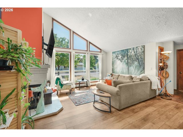 102 Ne 111TH St, Vancouver, WA 98685